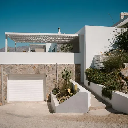 Villa Savra *